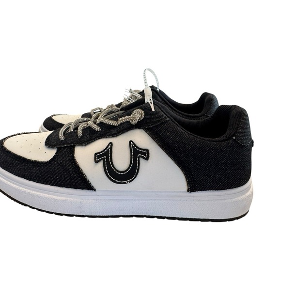 True Religion Allison White & Black Shoes  New Size 9 - Picture 1 of 5